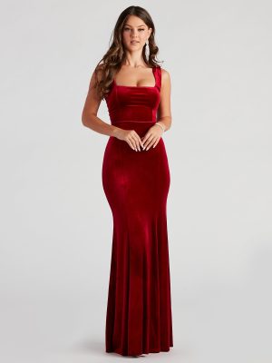 Tori Formal Sleeveless Velvet Mermaid Dress