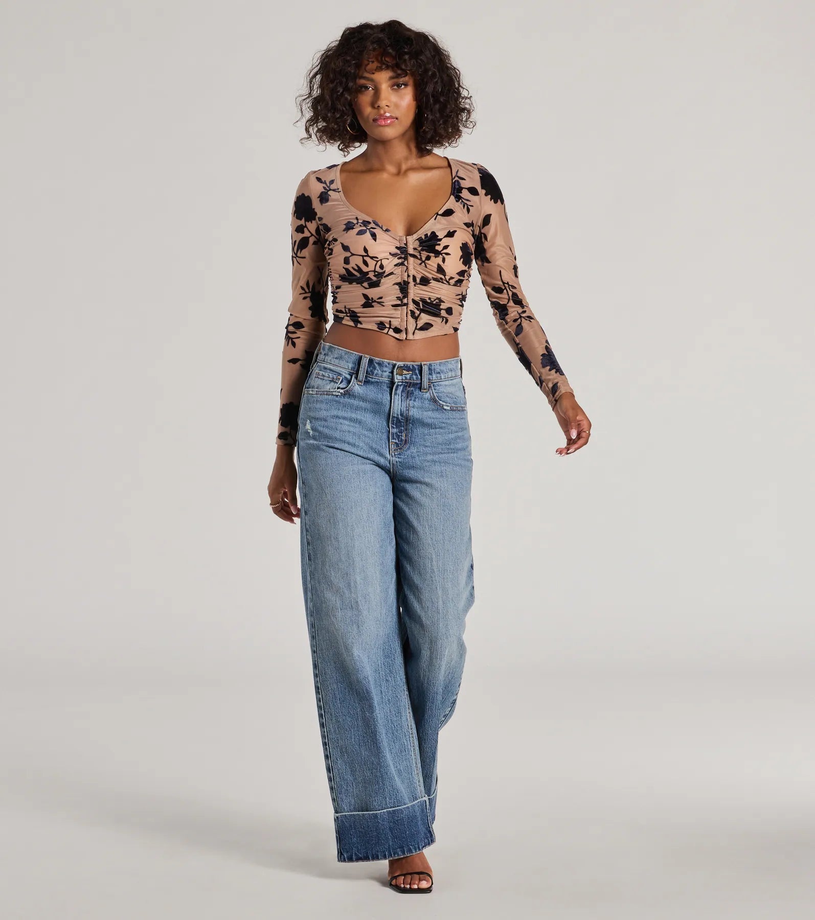 Charming Flocked Floral Mesh Long Sleeve Corset Top - Image 3