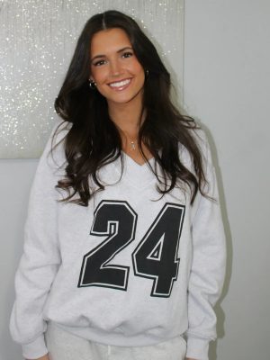 24 Graphic Oversized Pullover Sweatshirt