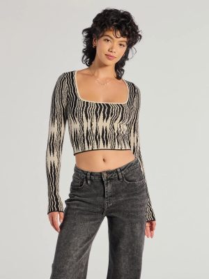 Bold Chic Abstract Striped Knit Long Sleeve Top