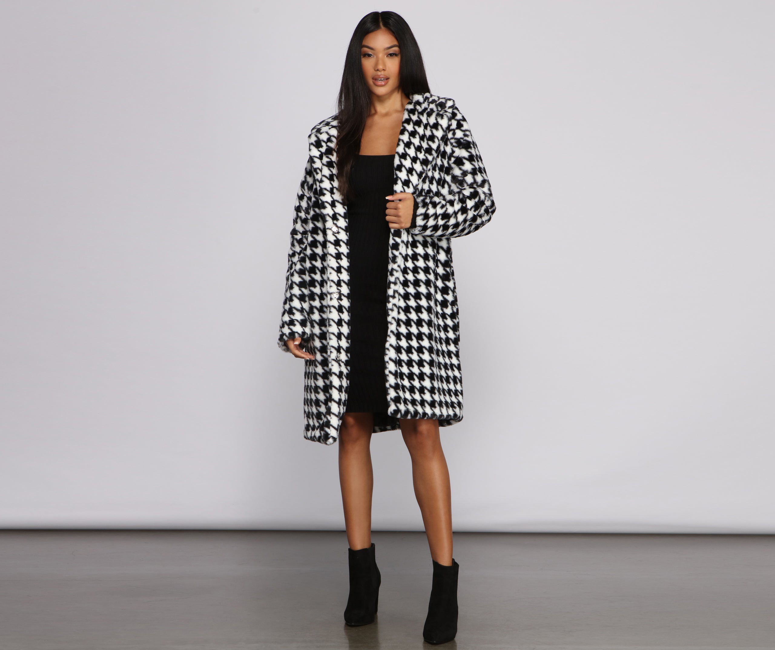 She's A Chic Girl Faux Fur Coat - Image 4