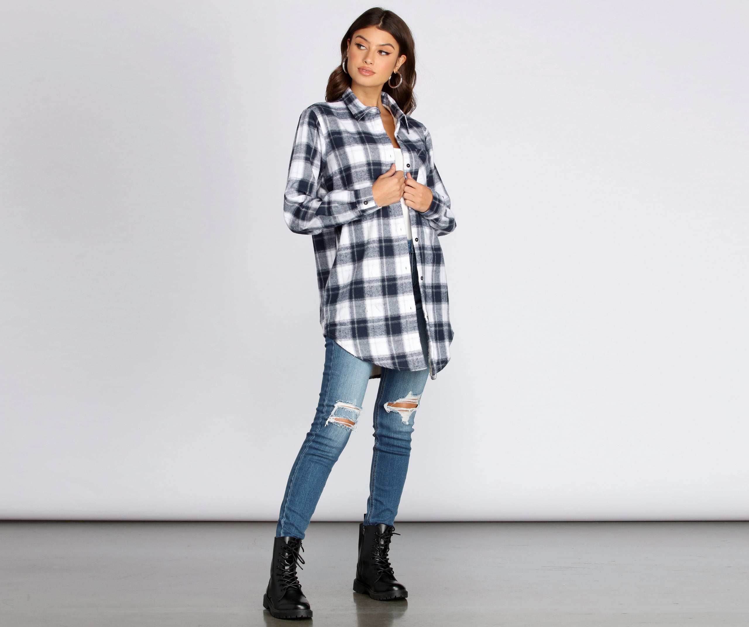 Traditional Sherpa Lined Long Flannel - Image 4