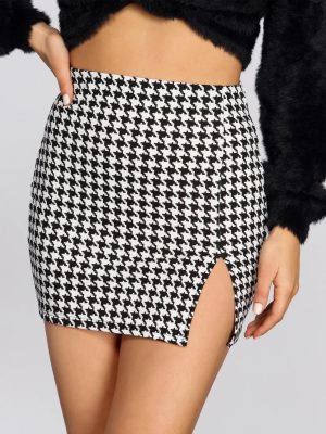 Houndstooth Knit Mini Skirt