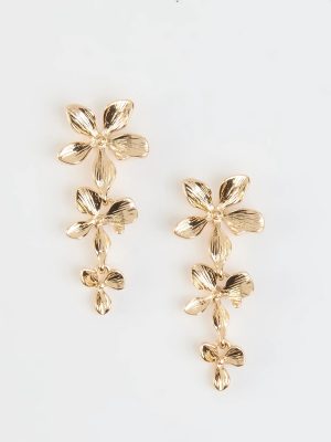 Impressive Nature Flower Linear Earrings