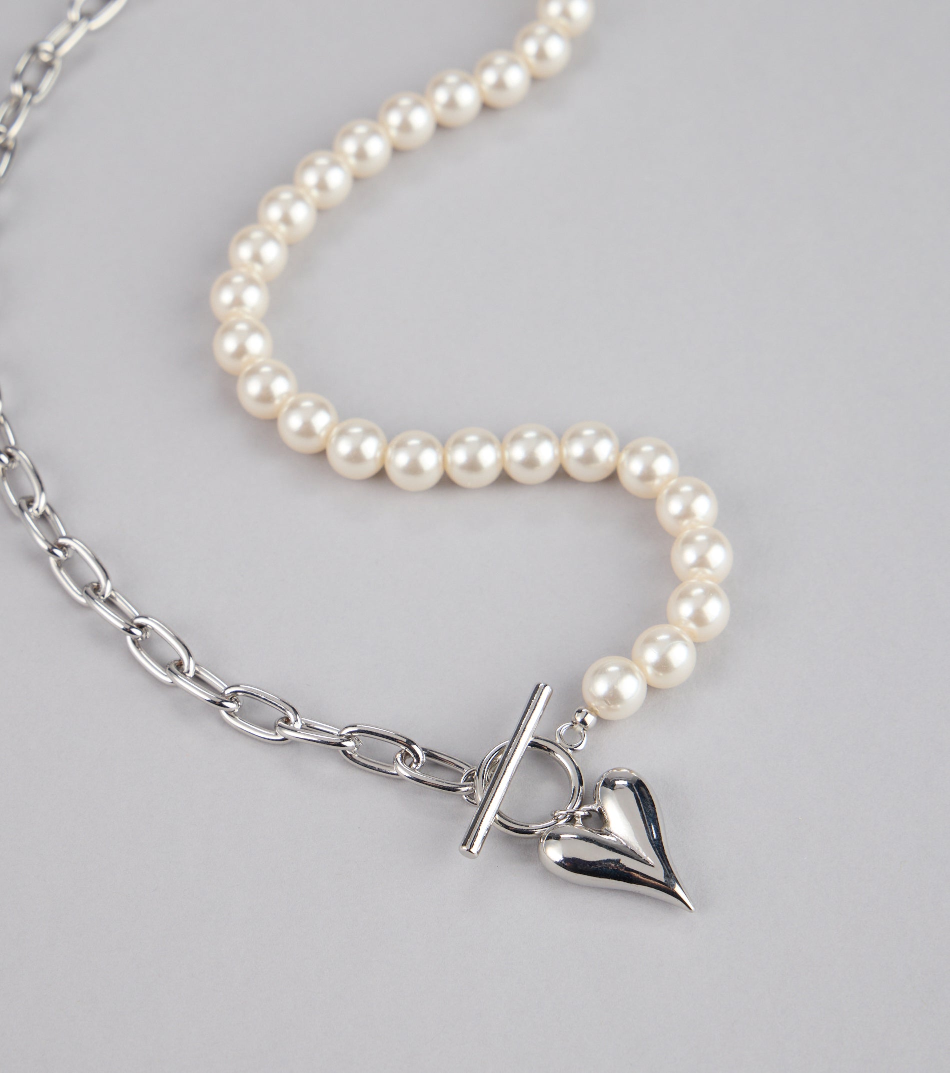 Mixed Feelings Chain Pearl Necklace - Image 3
