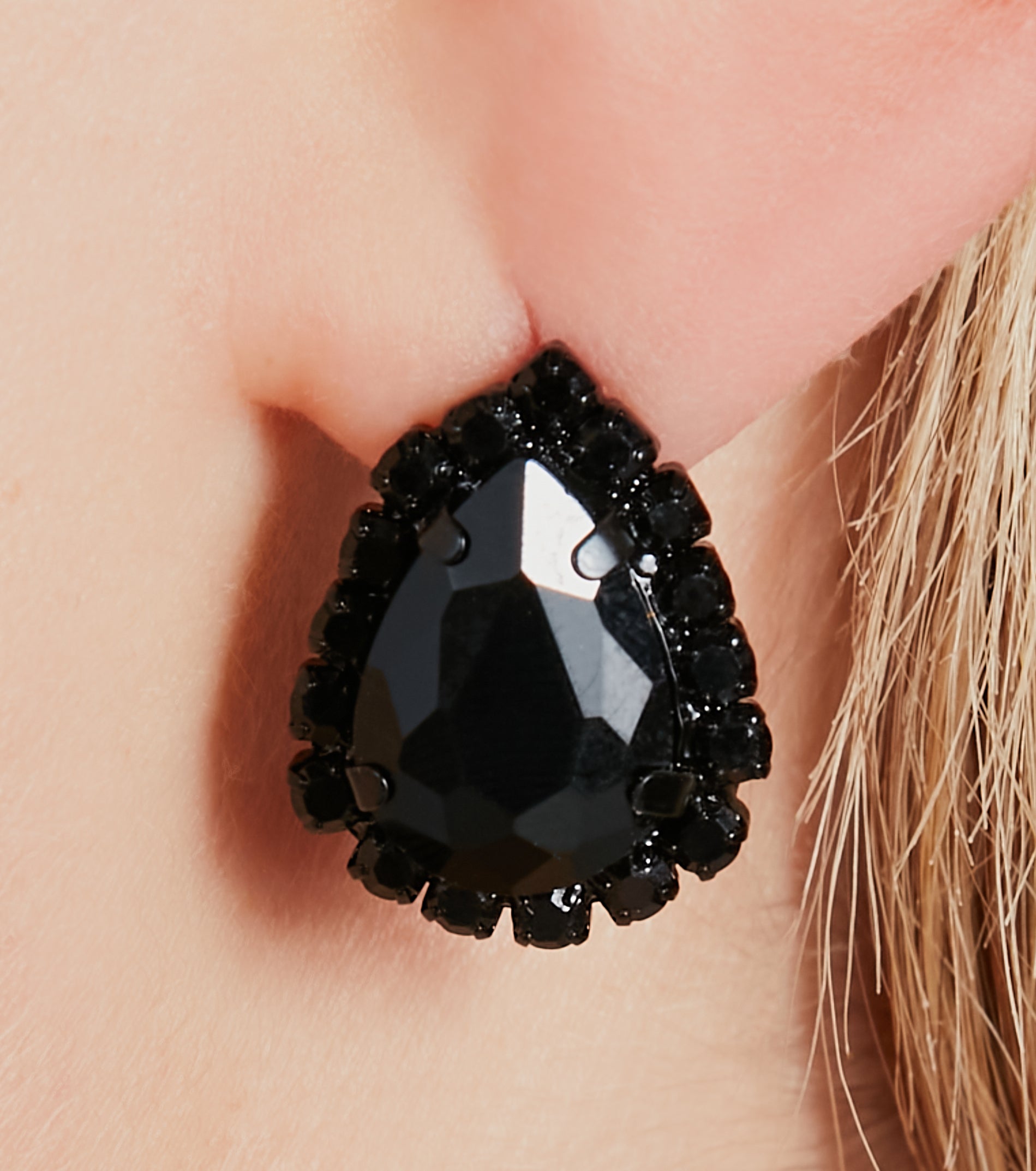 Luxe Drama Gemstone Necklace And Earrings Set - Image 2