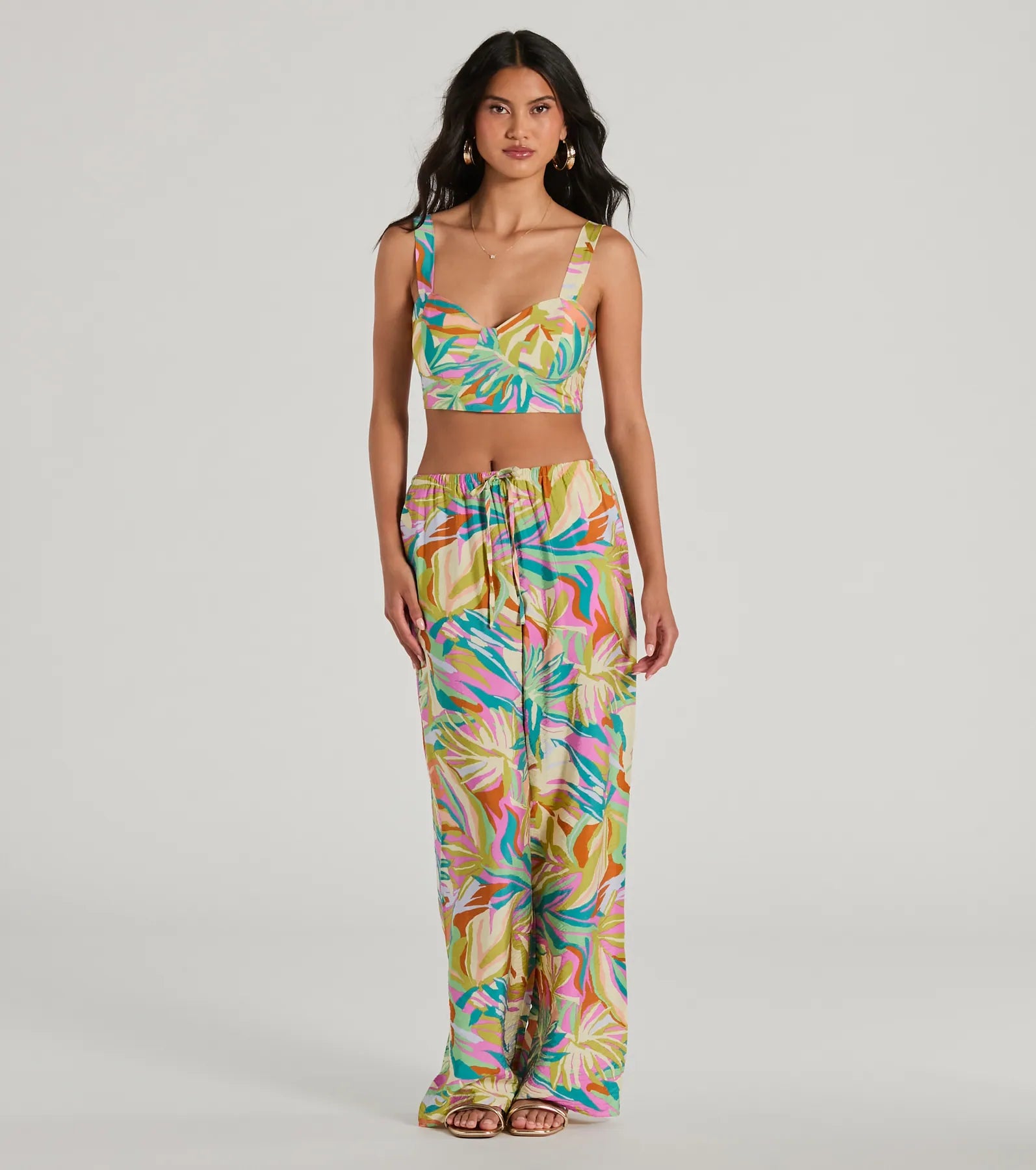 Getaway Retreat Sweetheart Tropical Crop Top - Image 3