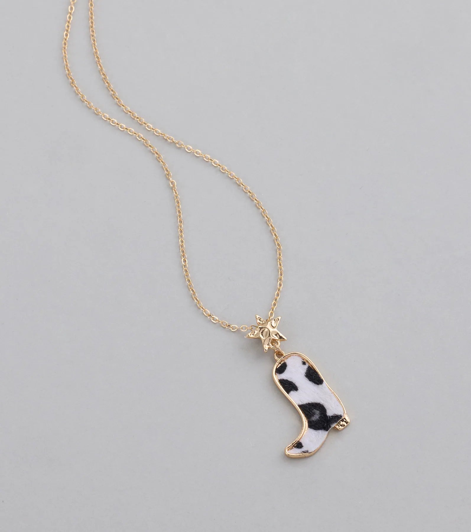 Southern Charm Faux Fur Cowboy Boot Necklace - Image 2