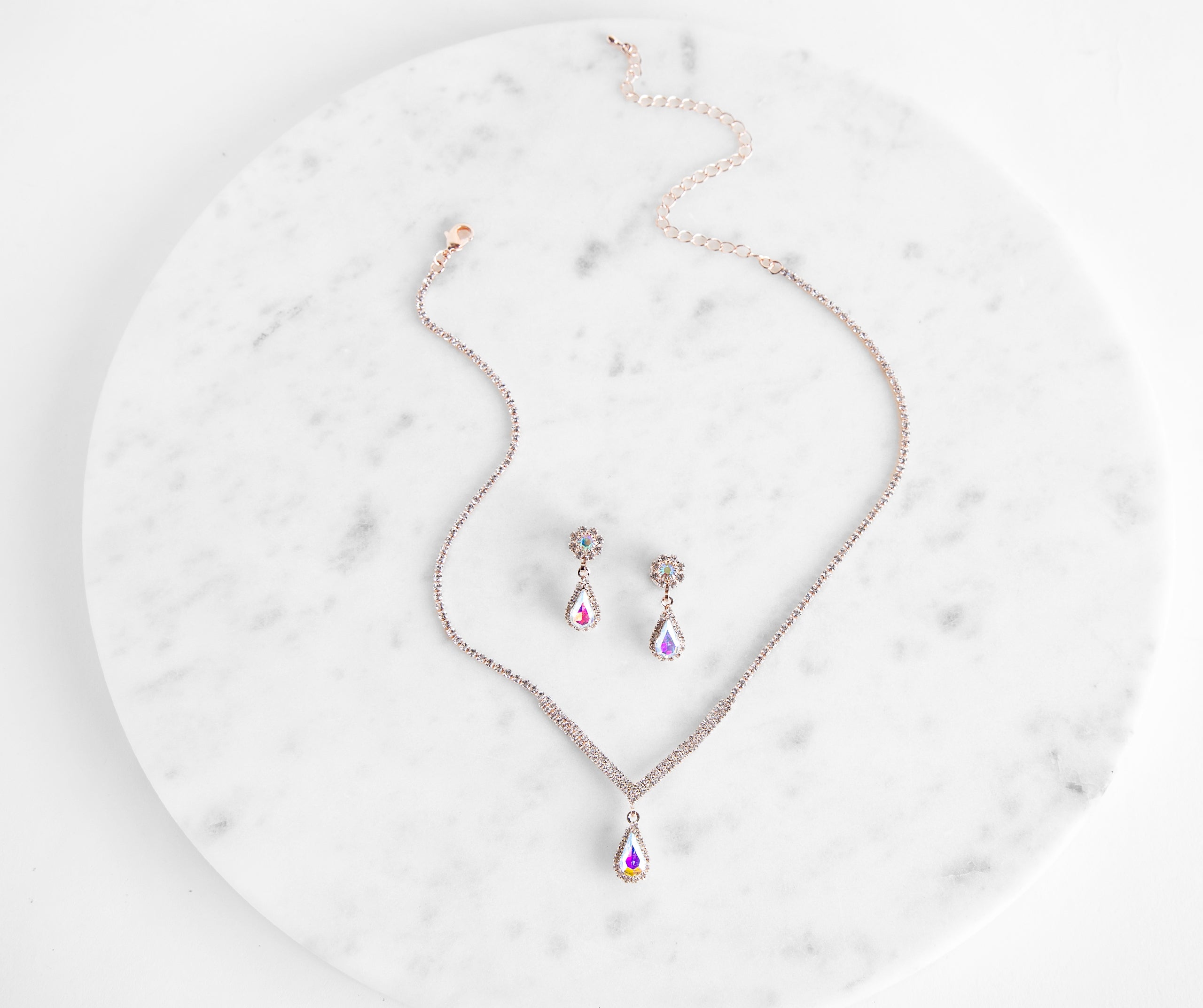 A Drop Of Glam Necklace Set - Image 4