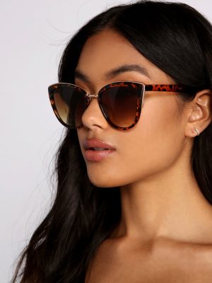 Strike A Pose Cat Eye Sunglasses