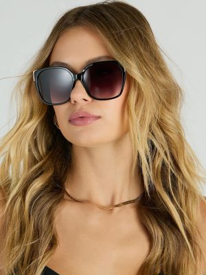 Chic Drama Oversized Square Sunglasses