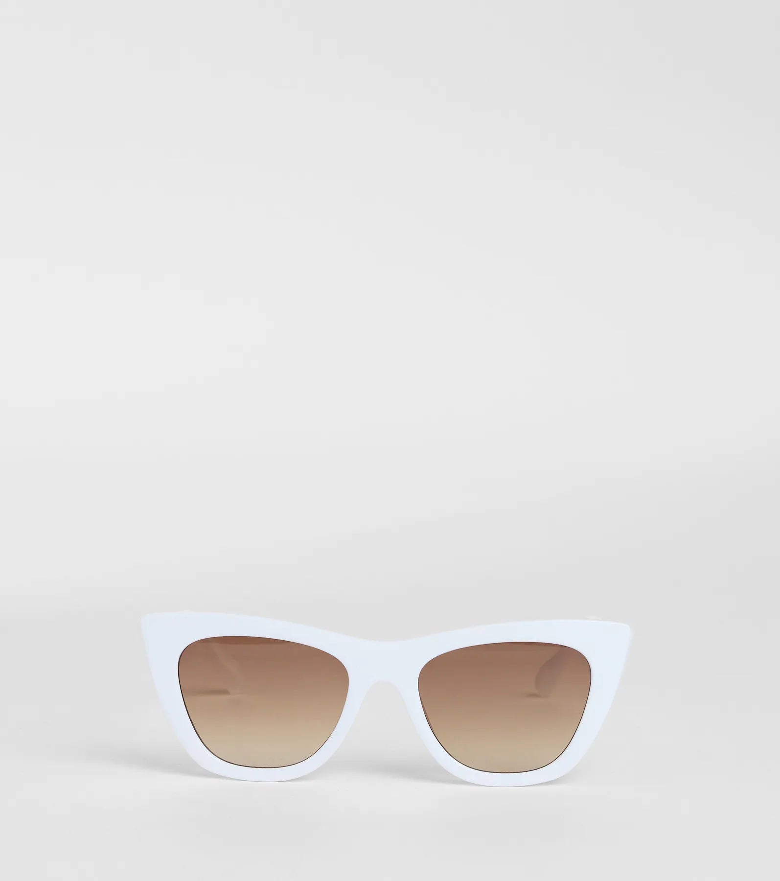 Cute Gaze Chain Trim Cat Eye Sunglasses - Image 3