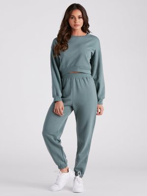 Comfy Vibes Crop Top And Sweatpants Set