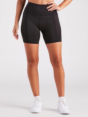 Stylish And Seamless High-Rise Biker Shorts