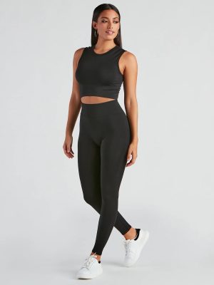 Smooth And Seamless Crop Top And Leggings Set