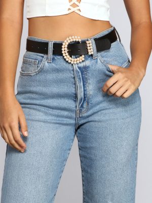 Chic And Trendy Pearl Buckle Belt