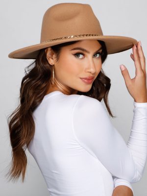 Trendy Glam Chain Detail Panama Hat