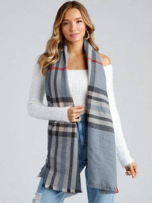 SoHo Plaid Frey Hem Scarf