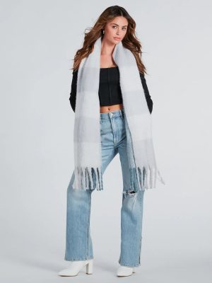 Cozy Stroll Colorblock Fringe Blanket Scarf