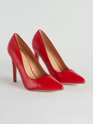 Chic Strides Pointed Stiletto Pumps